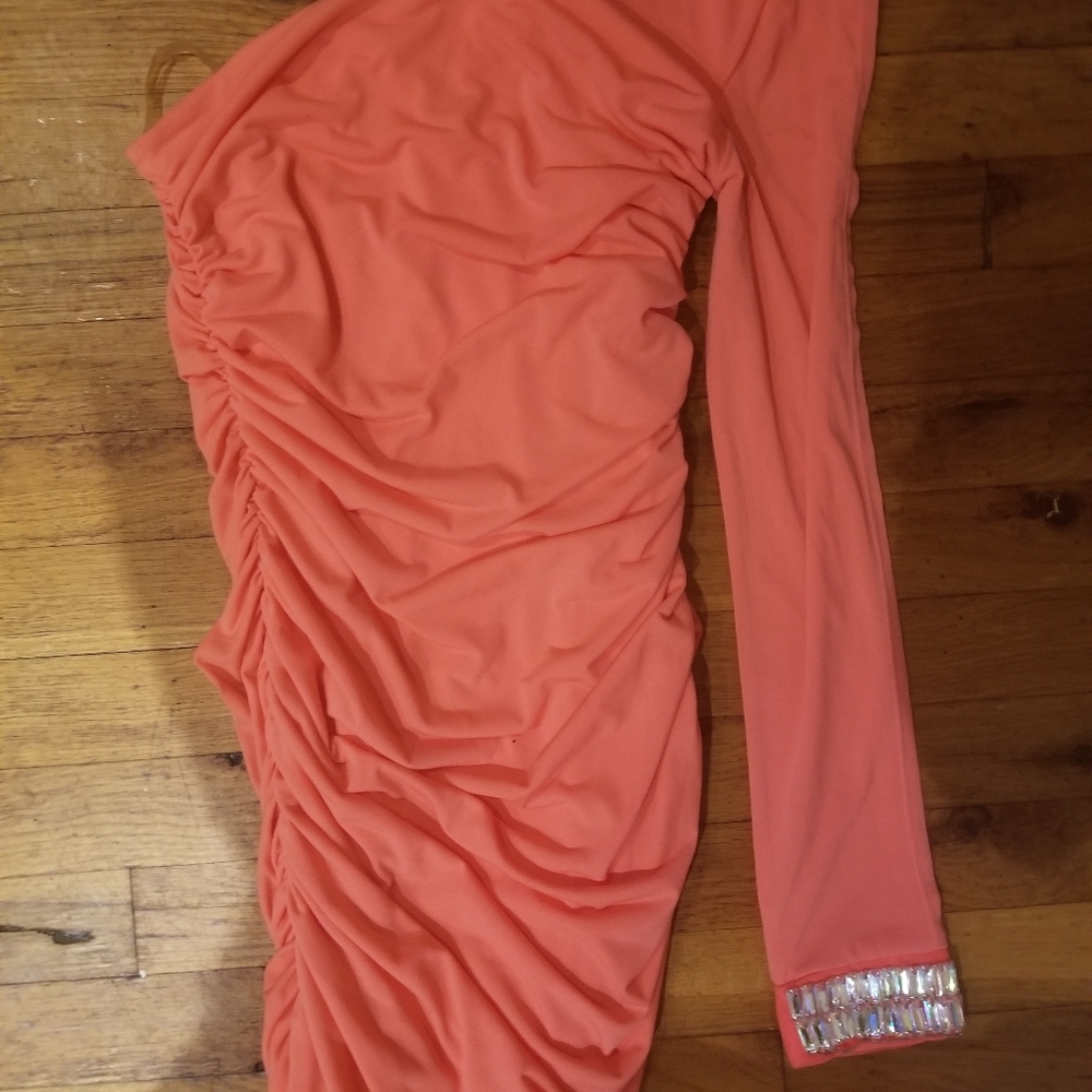 Dress - Picture 3 of 4